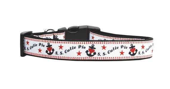 Nautical ribbon detail on S.S. Cutie Pie nylon dog collar – sewn overlay close-up